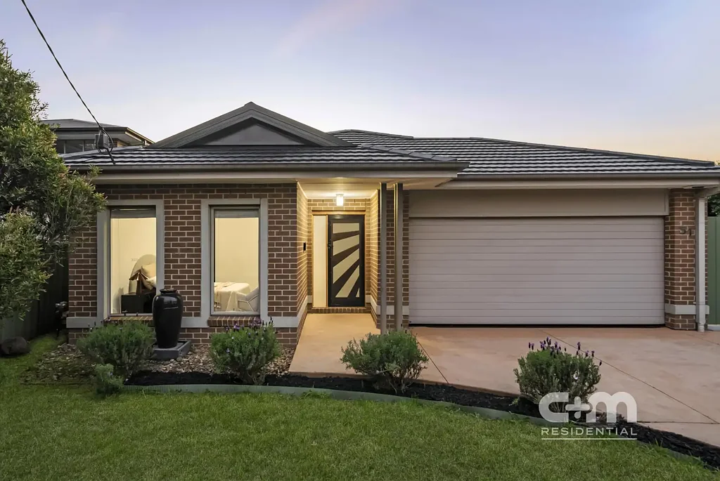 Glenroy 4房 宽敞空间，绝佳景观 Big Space With Tee-Rific Views