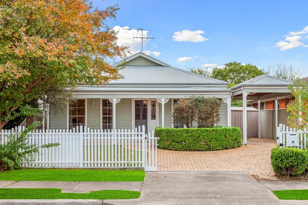 Richmond 4ห้องนอน Spacious 4-Bedroom Home Just Steps from Richmond’s Best Amenities