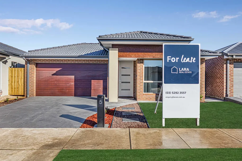 Brand New Build in the Sought-After Austin Estate