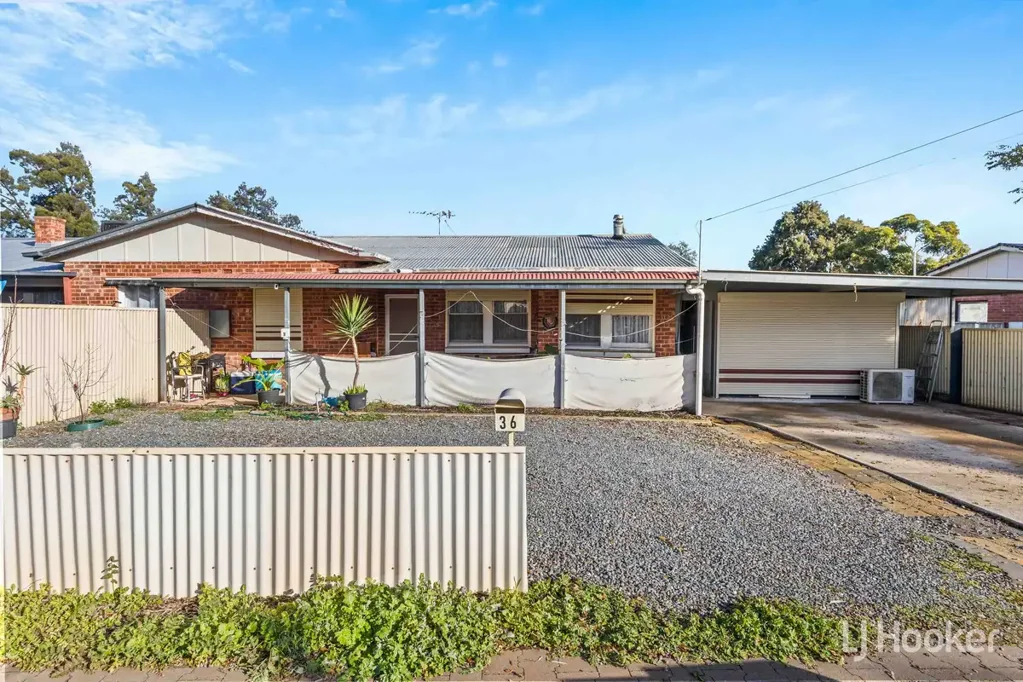 Elizabeth Downs 3 Bedroom More Than Meets the Eye
