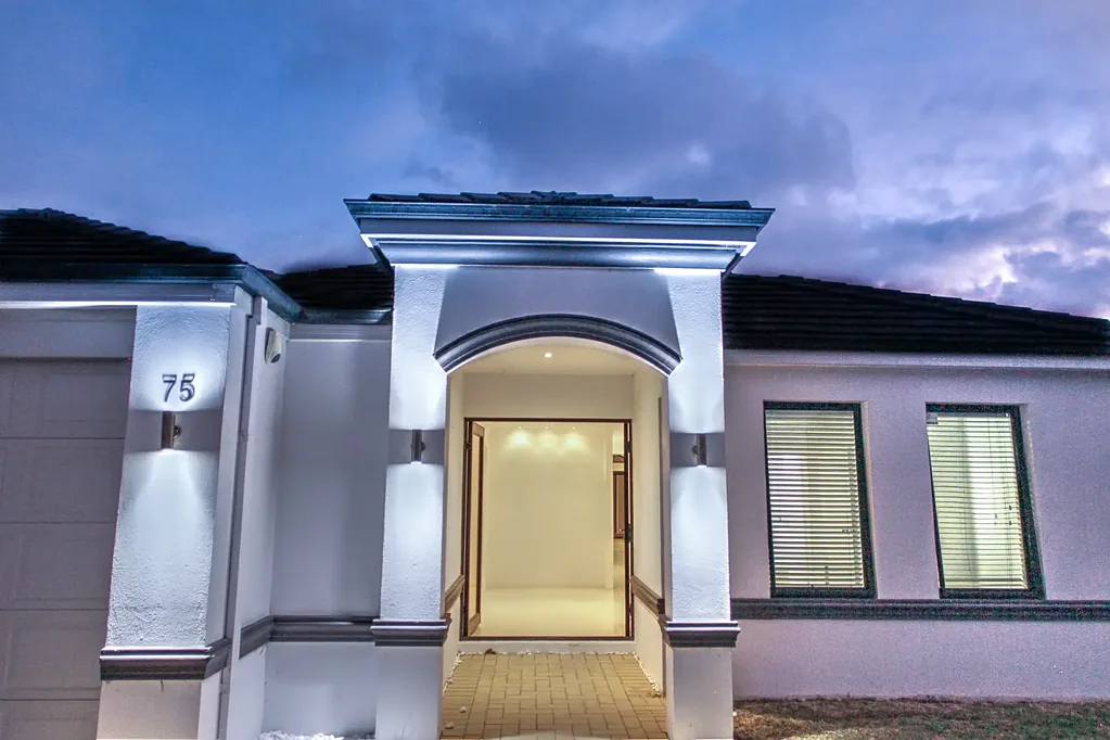 Dawesville 4房  Vista Grande: Golf, Canals & Beach—A Coastal Masterpiece in Dawesville