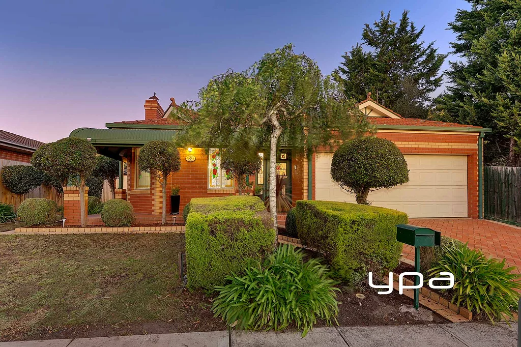 6 Rossiter Avenue, Roxburgh Park, VIC 3064