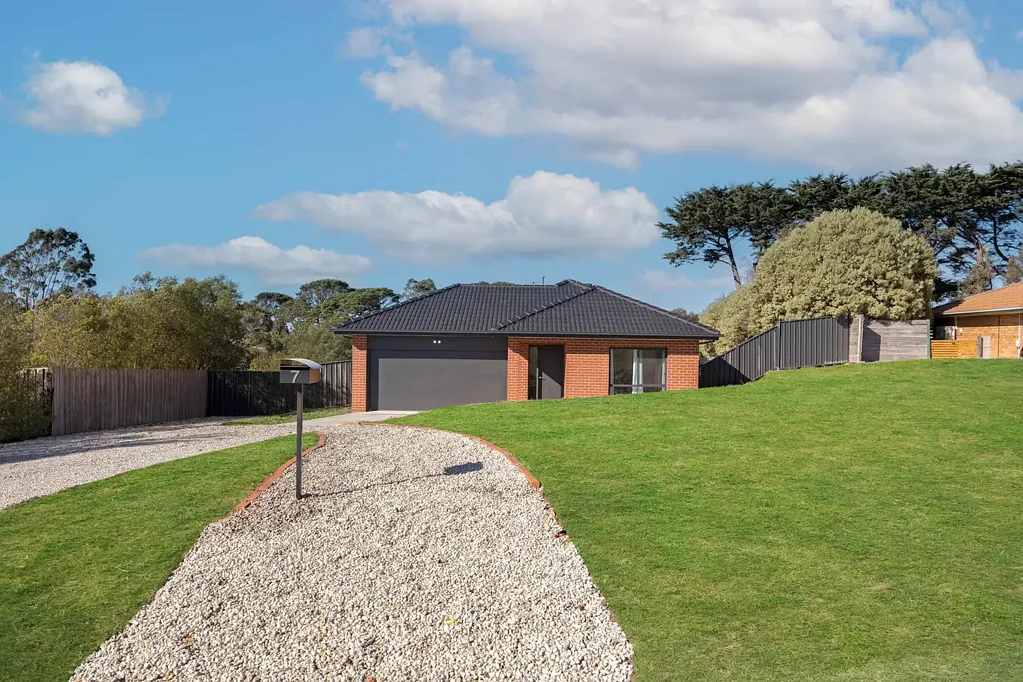 7 Drovers Retreat, Romsey, VIC 3434
