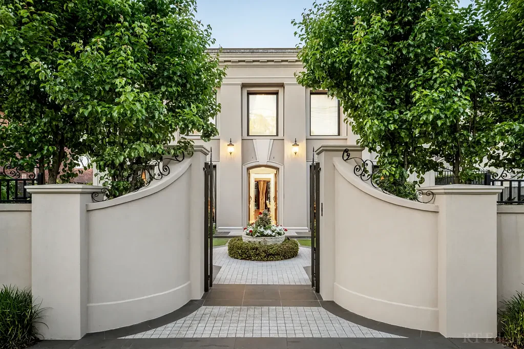 Canterbury 5Habitaciones Nicholas Day designed Englehart Signature Home