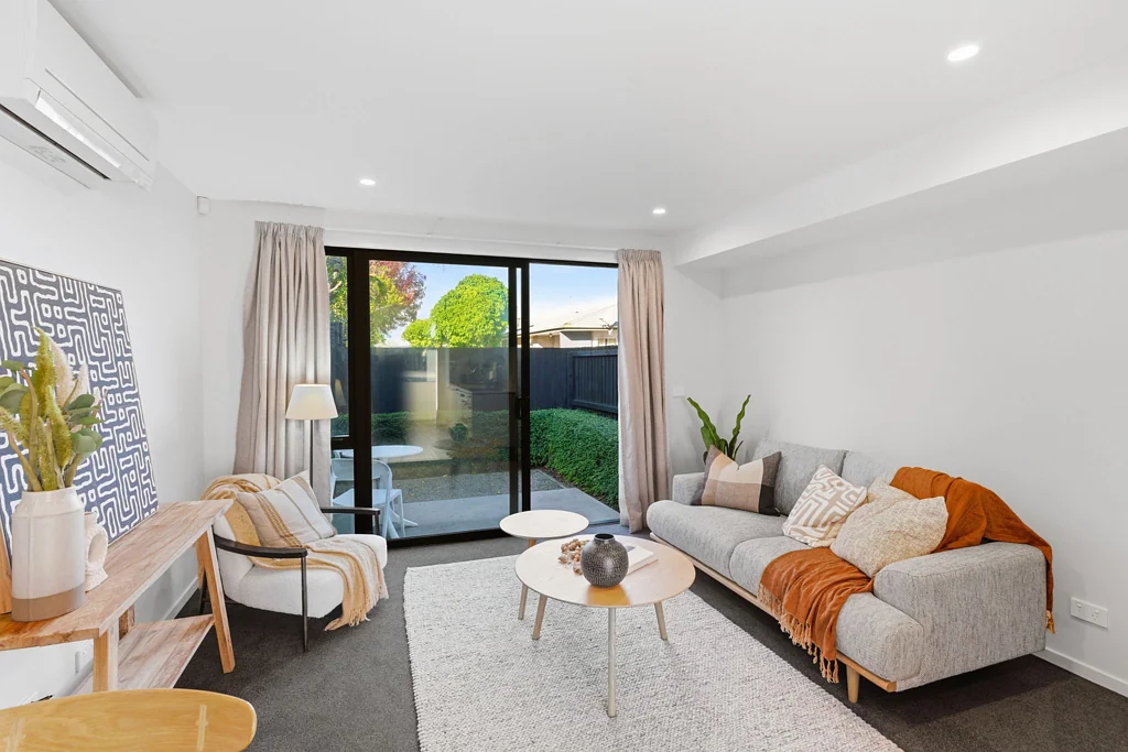 Phillipstown 2 Slaapkamer Must Go! Gross Rental Yield - 6.06%