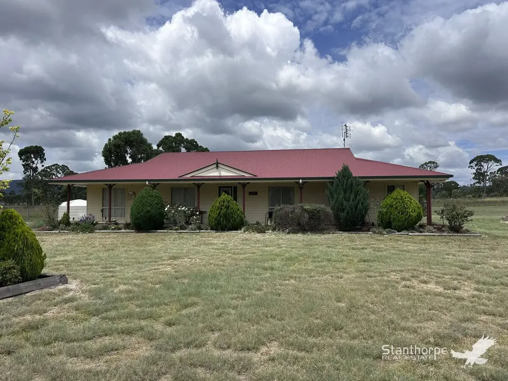 Lyra 3房  LYRA VIA STANTHORPE - 5,000M2 - 3 BEDROOMS 2 BATHROOMS RURAL SETTING
