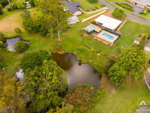 Loganholme 4 Bedroom Acreage Paradise with Dual Living with a splash