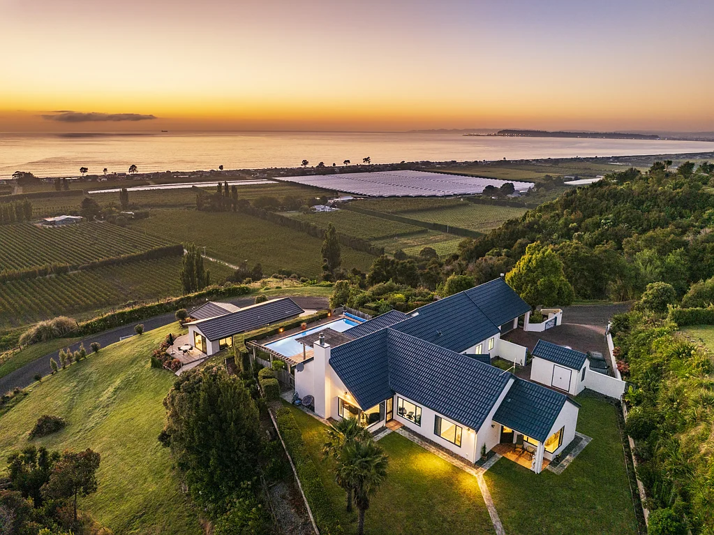 Bay View Commanding and captivating