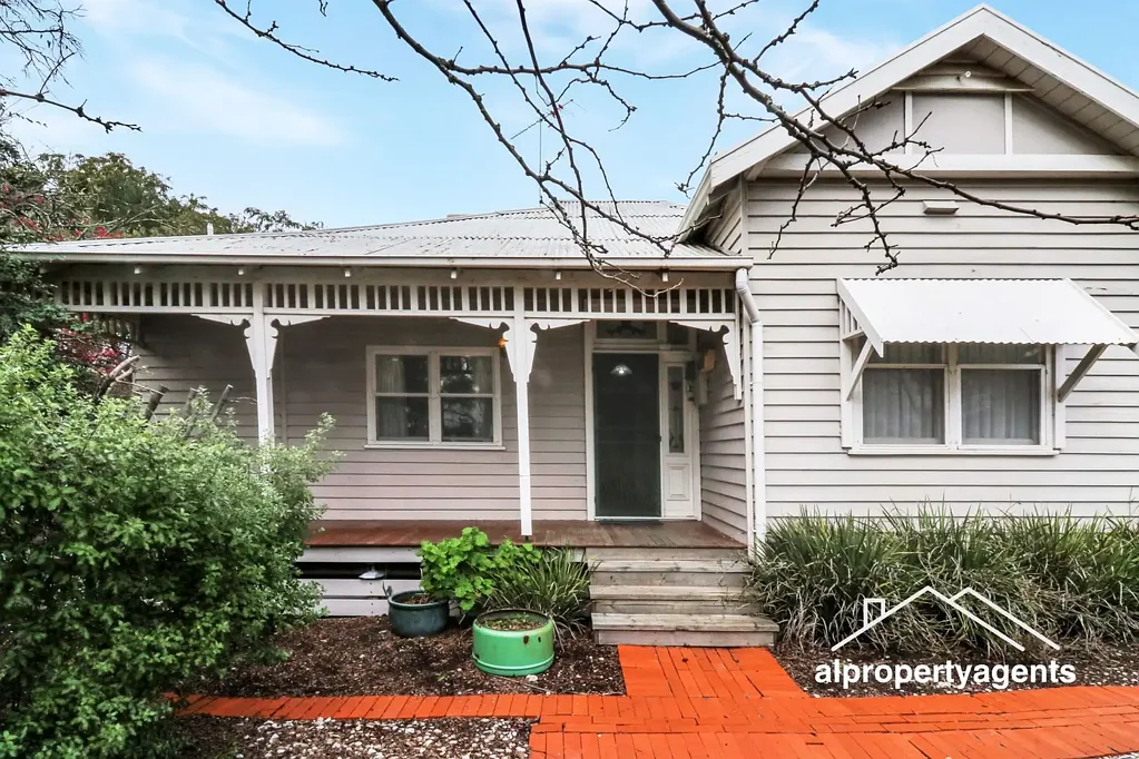 Horsham 3房  Spacious Home with Multiple Living Areas