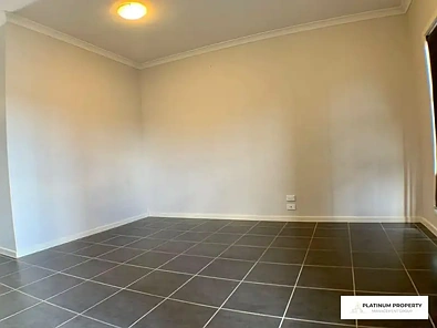 2/92 Champion Parade, Craigieburn, VIC 3064, 3 Schlafzimmer, 1 Badezimmer, Townhouse