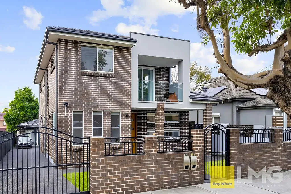 Auburn 6બેડરૂમ Exceptional Family Home with Granny Flat