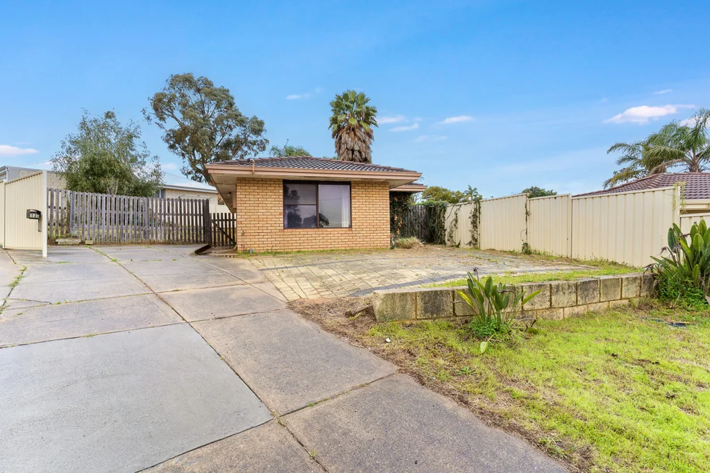 13B Eliot Close, Parmelia, WA 6167