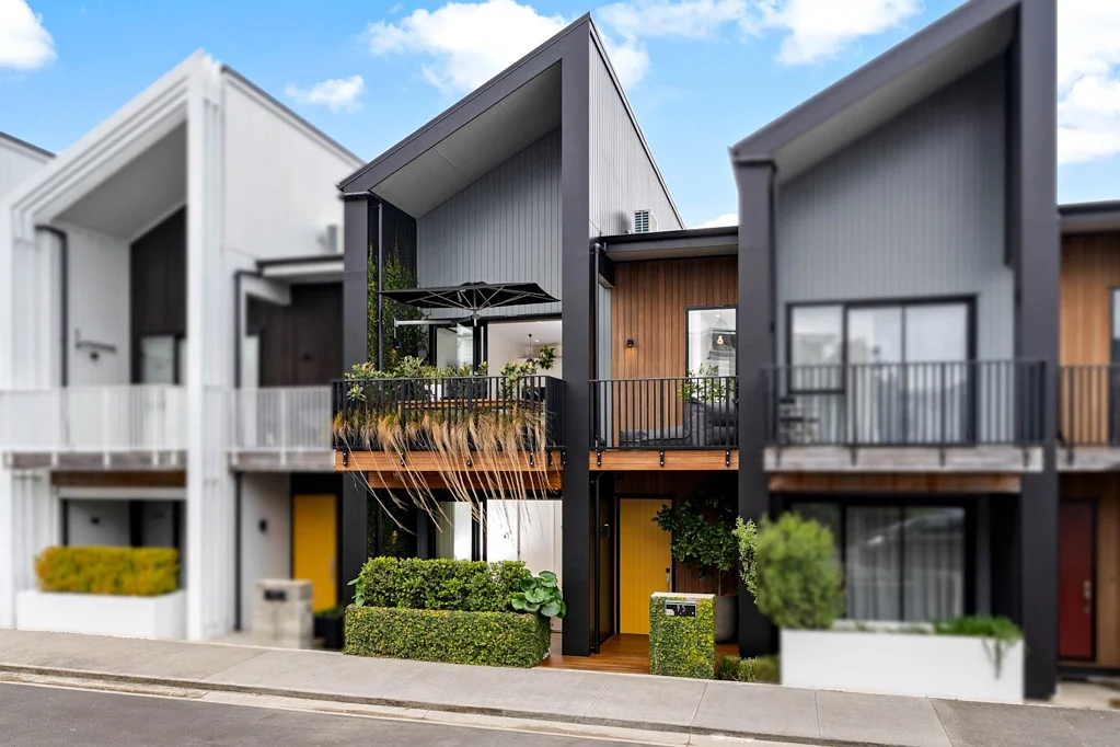 Hobsonville 2Zimmer Lifestyle, Location & Double Garaging