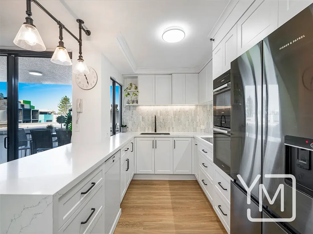 Caloundra 3ਬੈੱਡਰੂਮ Stylish Coastal Living - Ocean Views - Exceptional Location