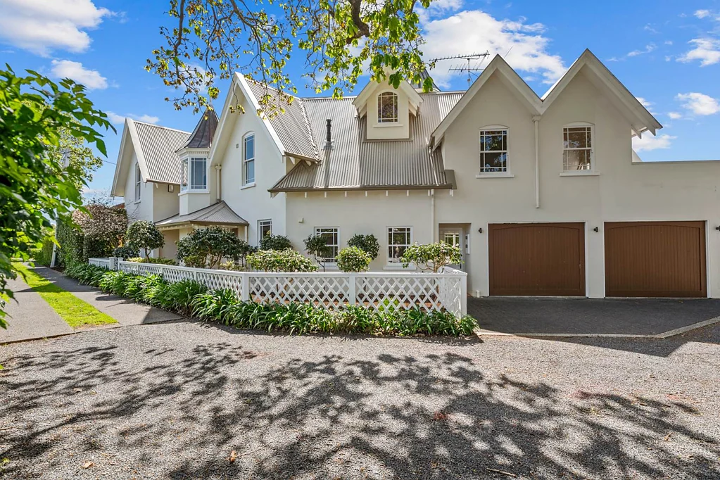 Devonport 5Kwarto Large and Majestic in Cheltenham with Beach Access