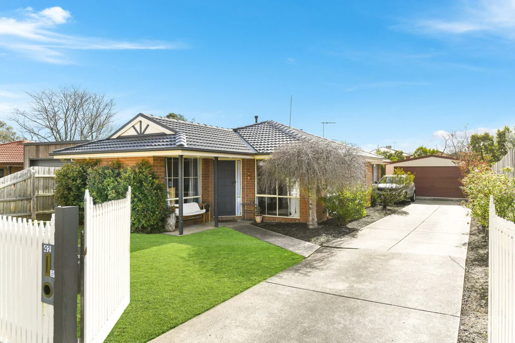 42 Insignia Crescent, Berwick, VIC 3806