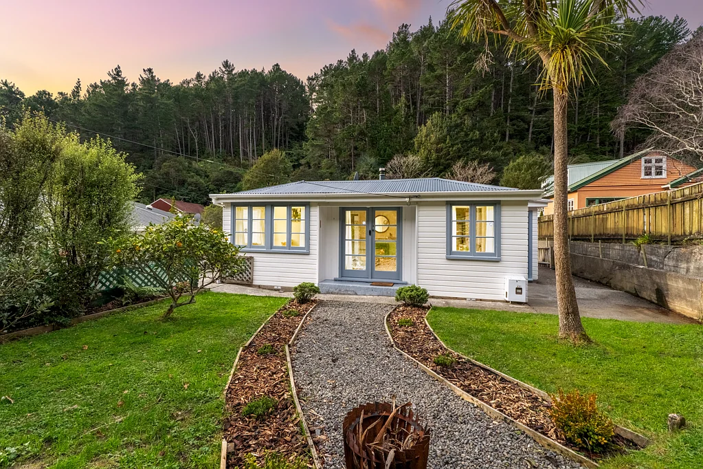 35 Elmslie Road, Pinehaven, Upper Hutt, Wellington