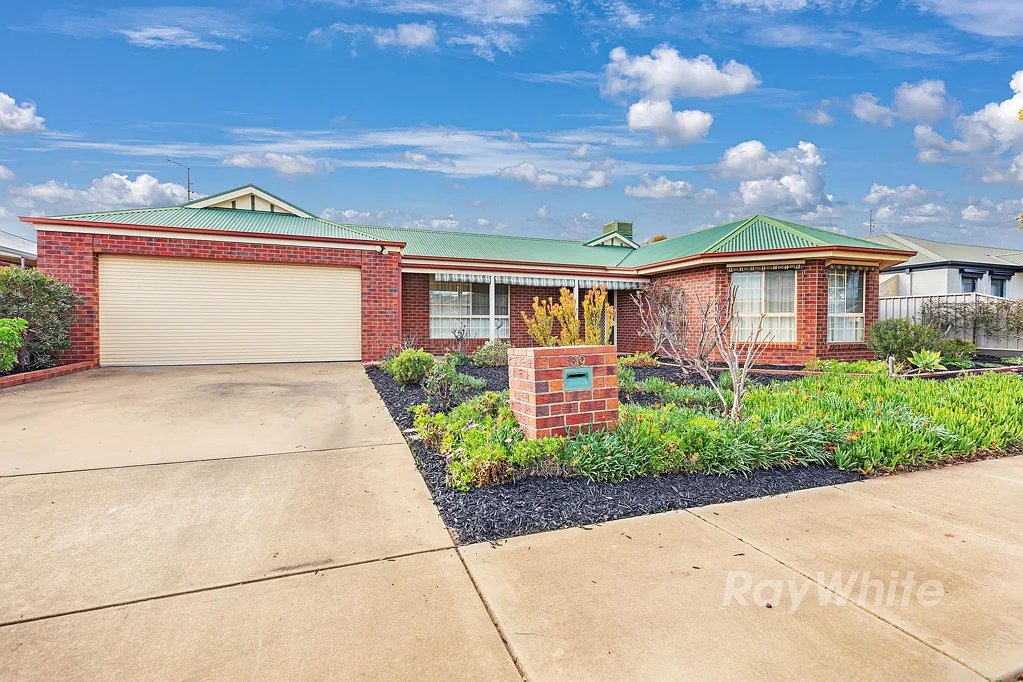 39 Genevieve Avenue, Echuca, VIC 3564