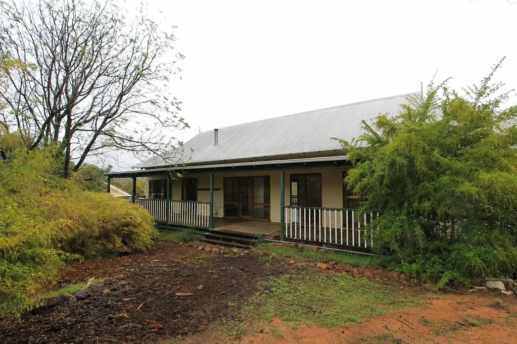 Toodyay 4 Bedroom Elevated home with adjacent vacant block
