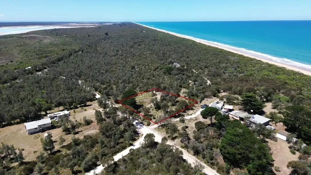 Glomar Beach Spacious Coastal Block with Bushland Setting