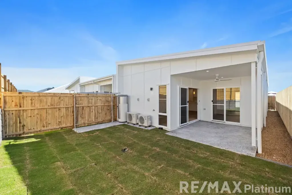 Hamptons Elegance with Modern Comfort