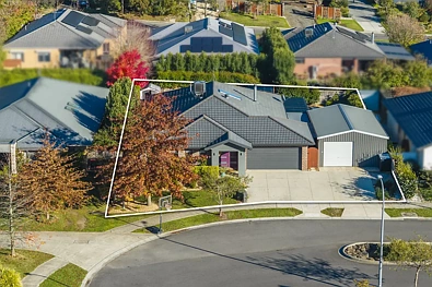 Woodend 4房  Lifestyle Living with Space, Privacy & an Exceptional Shed