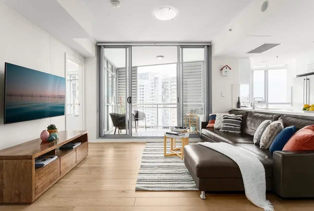 Executive Apartment with Expansive Views