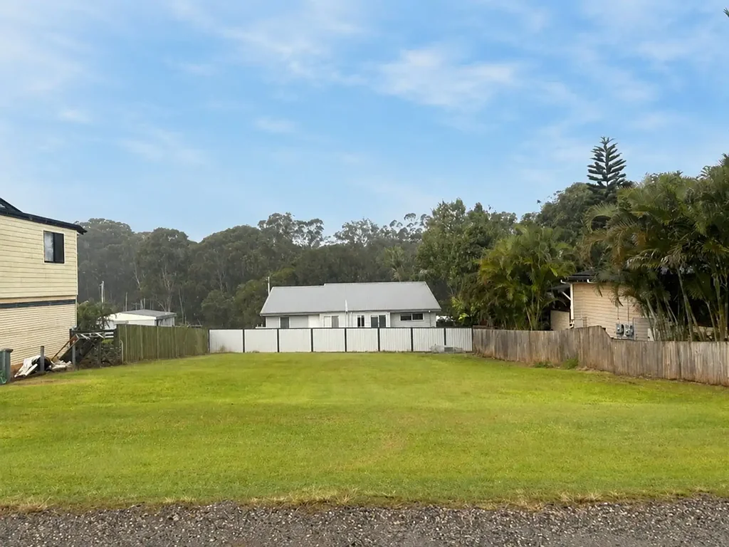 Russell Island North End岛宝地 平坦易建 电力水源便捷 成熟社区环绕 排水优良 Great Opportunity on the Northern End of the Island