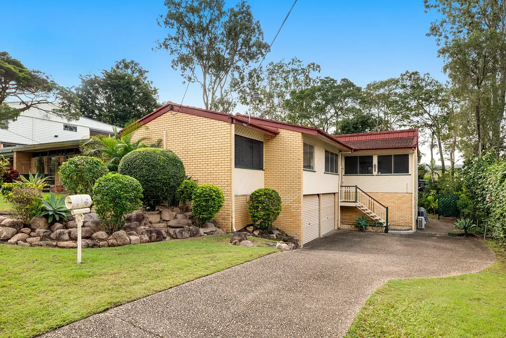 Kenmore 4 Slaapkamer Spacious Family Home, Generous Allotment