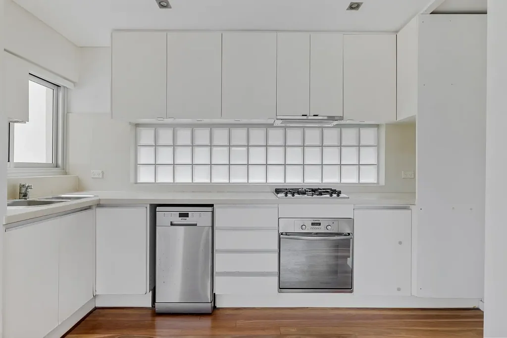 Light Filled & Spacious Two Bedroom Apartment, Within Walking Distance to Bondi Beach!