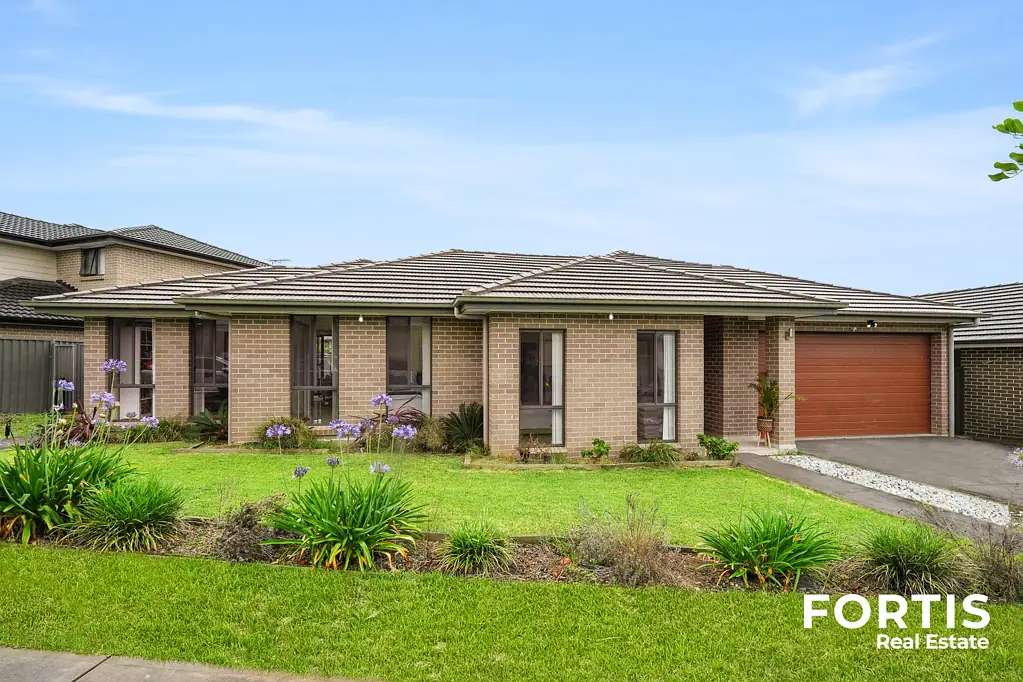 8 & 8a Scarlet Street, Jordan Springs, NSW 2747