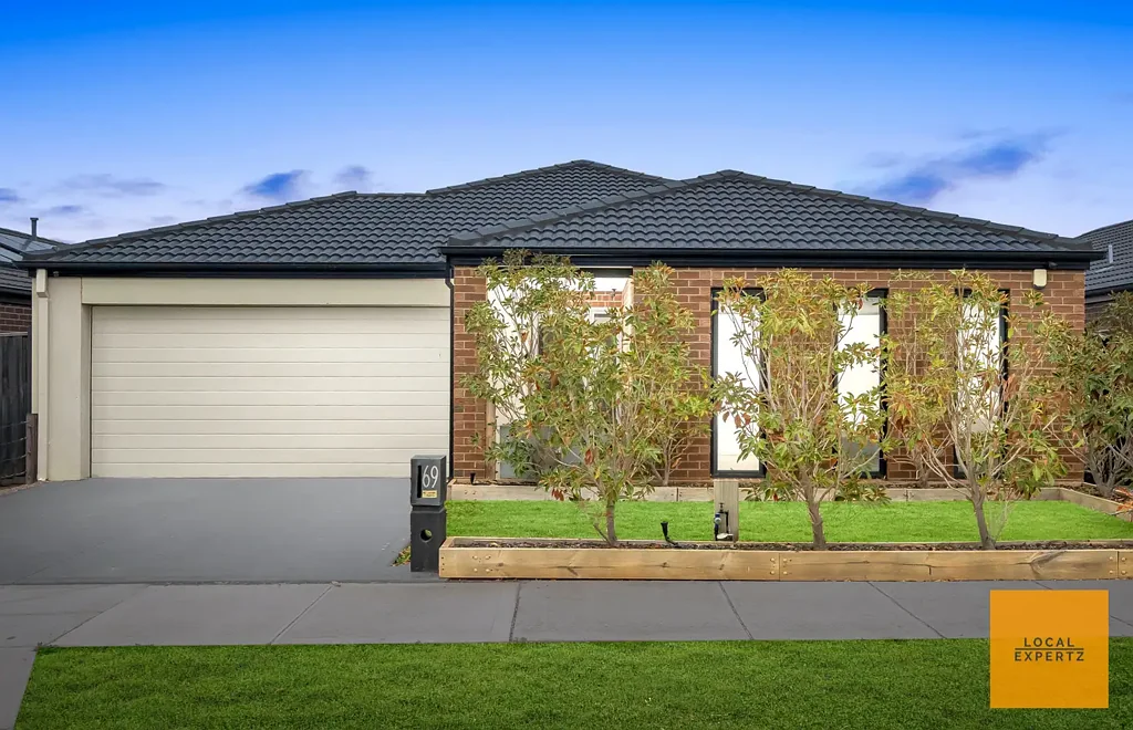 69 Oakpark Drive, Harkness, VIC 3337