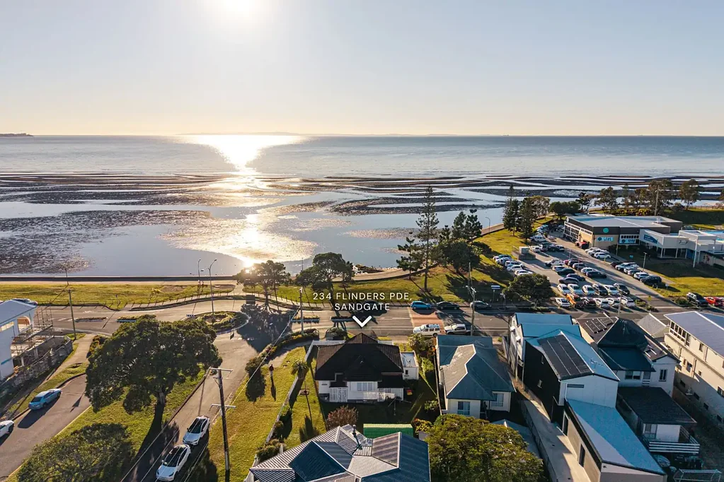 Sandgate 3 Bedroom Arguably the Best Real Estate Sandgate’s Foreshore Has to Offer