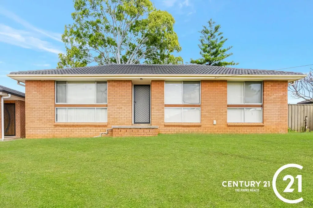 Welcome to Your New Home in the Heart of Green Valley!