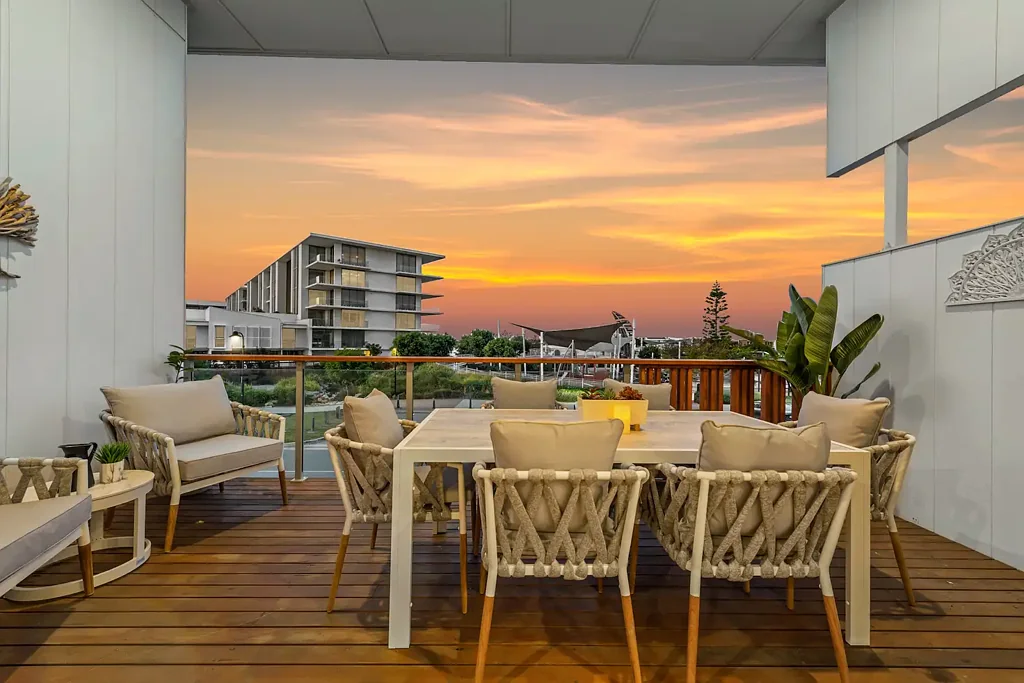 NEWPORT TOWNHOUSE