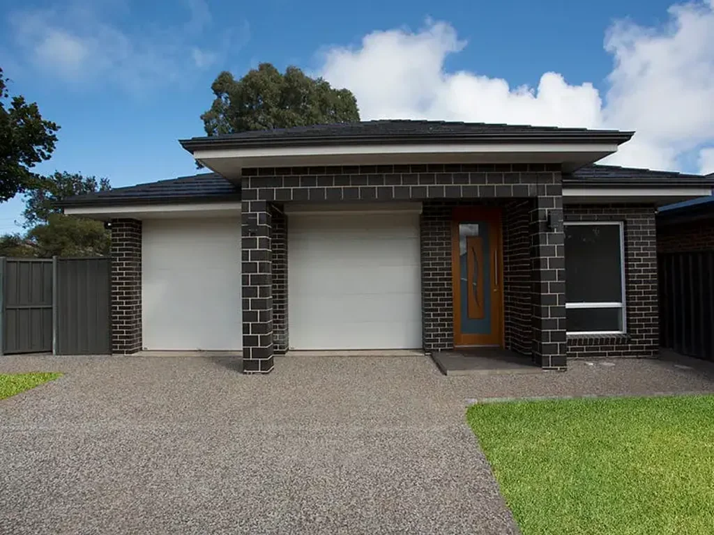 HIGH QUALITY 3 BEDROOM HOME