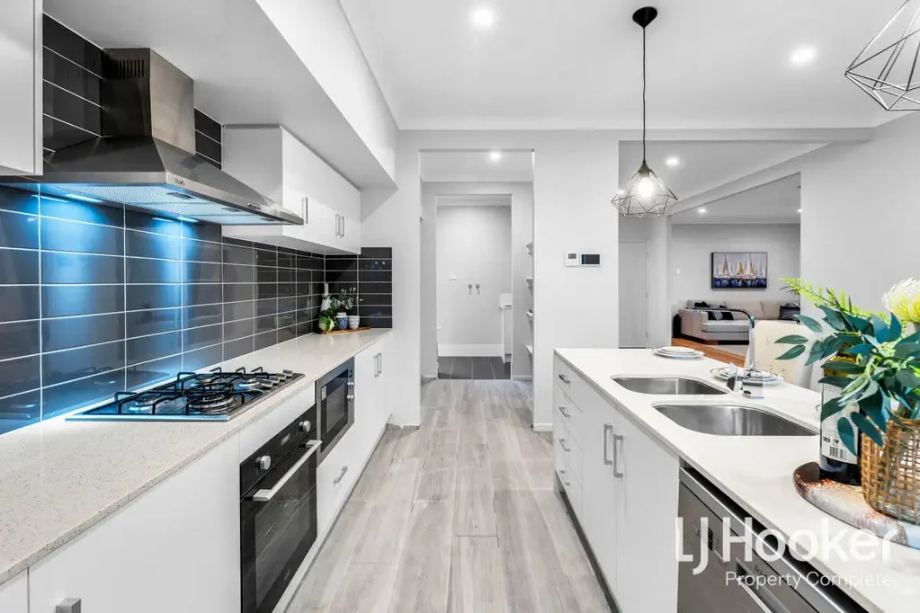 Marsden 5ਬੈੱਡਰੂਮ Brand-New Luxury Home with 5 Bedrooms & 3 Ensuites