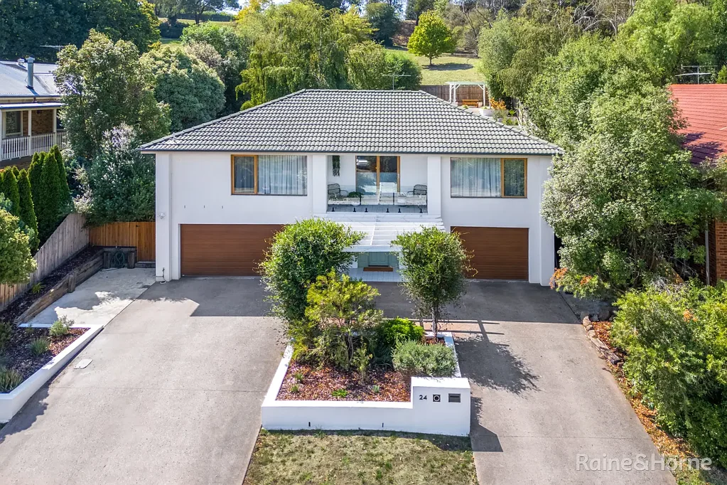 24 Frith Road, Gisborne, VIC 3437