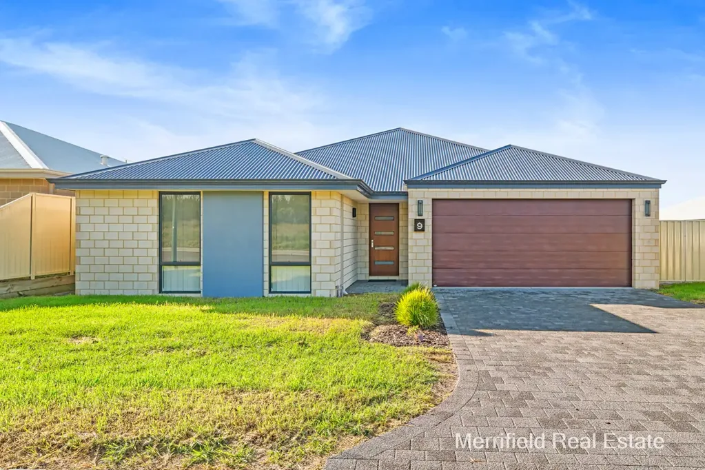 HIDDEN GEM IN MCKAIL – SPACIOUS, MODERN & READY FOR YOU