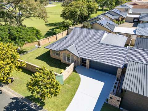 Benowa 3 Bedroom Single Level Villa - Benowa Medical Precinct.