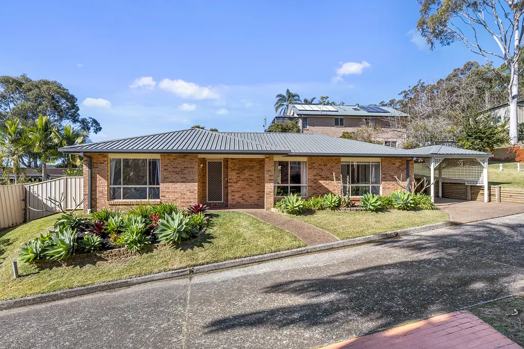 34 Katherine Crescent, Green Point, NSW 2251