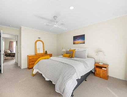 2/12 Pat O'Connor Place, The Gardens, Manukau City, 3 ਕਮਰੇ, 2 ਬਾਥਰੂਮ, House