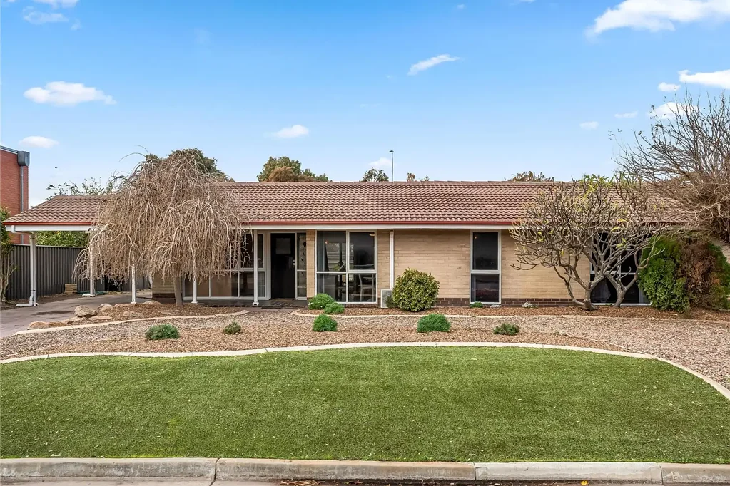 14 Greenfield Crescent, West Lakes Shore, SA 5020