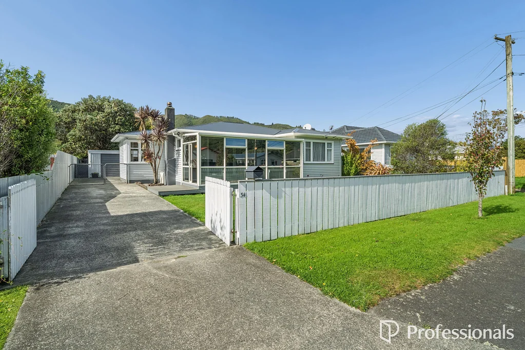 Wainuiomata 3Zimmer Easy Living Starts Here – 3 Bedroom Gem