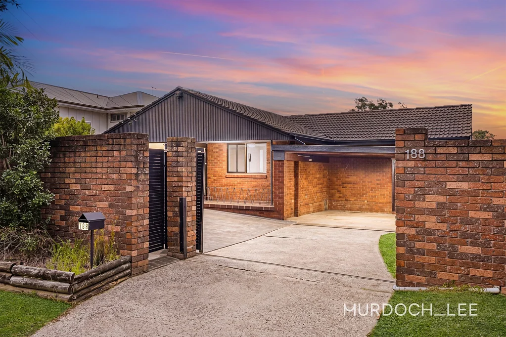 Greystanes 3બેડરૂમ Generous Family Living with Elevated Outlooks & Lifestyle Convenience!