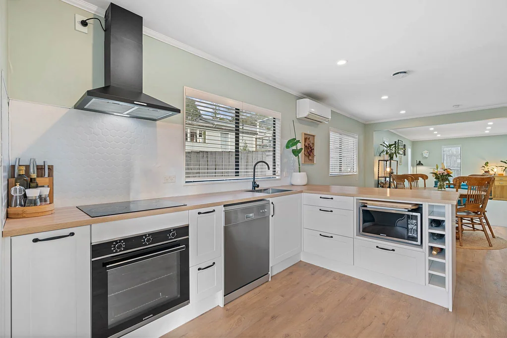 Henderson 3房  Modern Living Meets Everyday Convenience