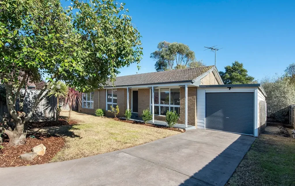 Whittlesea 3房  Walk to everything.