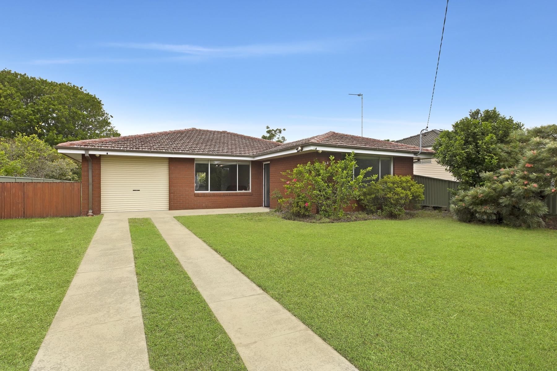 64 MOANA ST, WOY WOY NSW 2256, 0房, 0浴, House