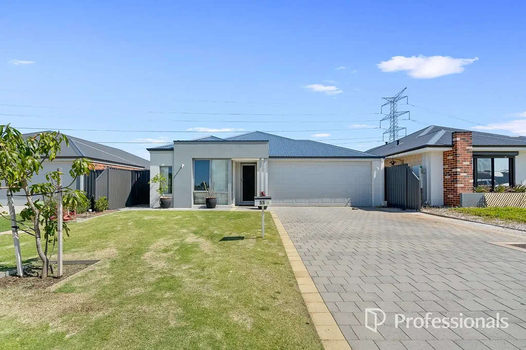 Midvale 4બેડરૂમ Light, Low-Maintenance Living in a Convenient Midvale Location