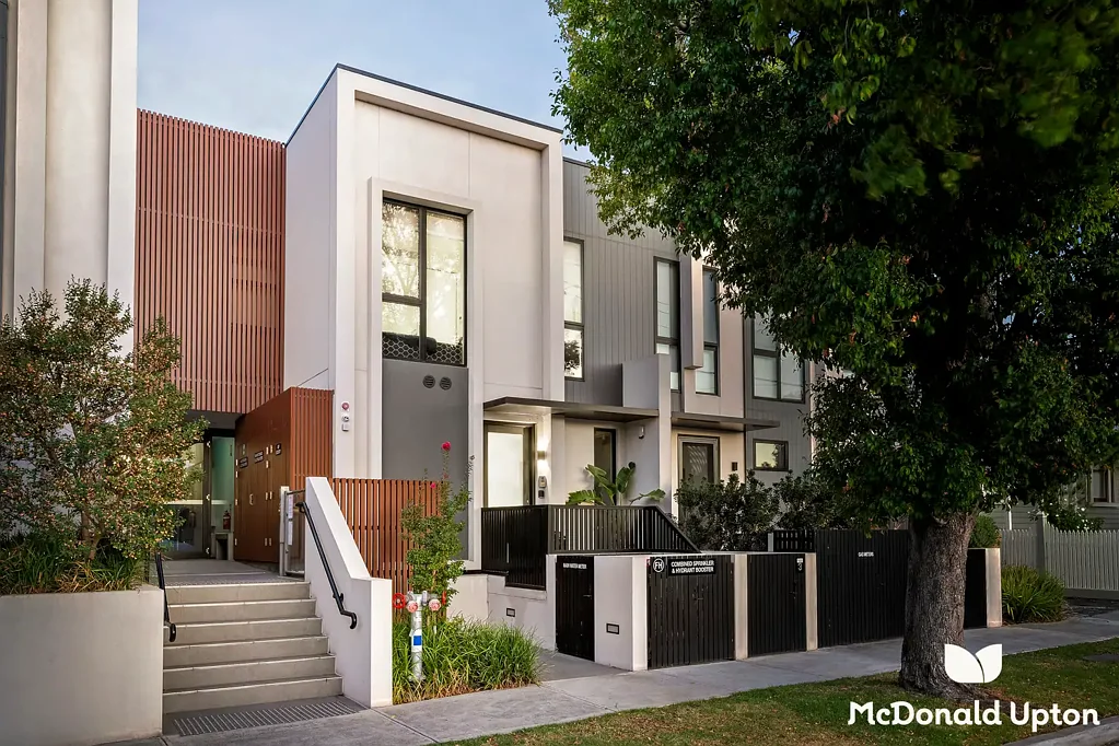 3/28 Flower Street, Essendon, VIC 3040